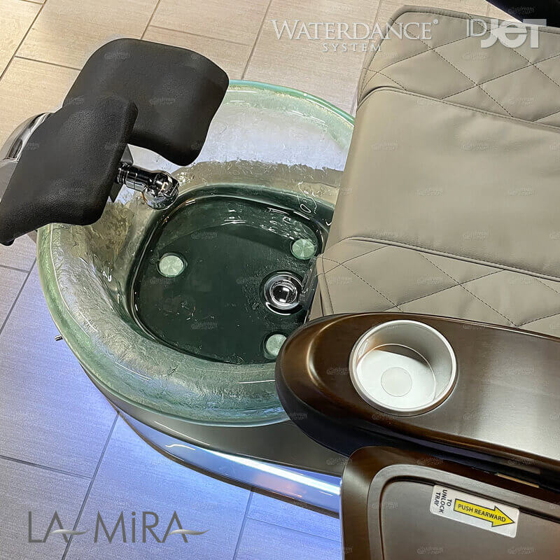 La Mira glass bowl with OneJet and footrest