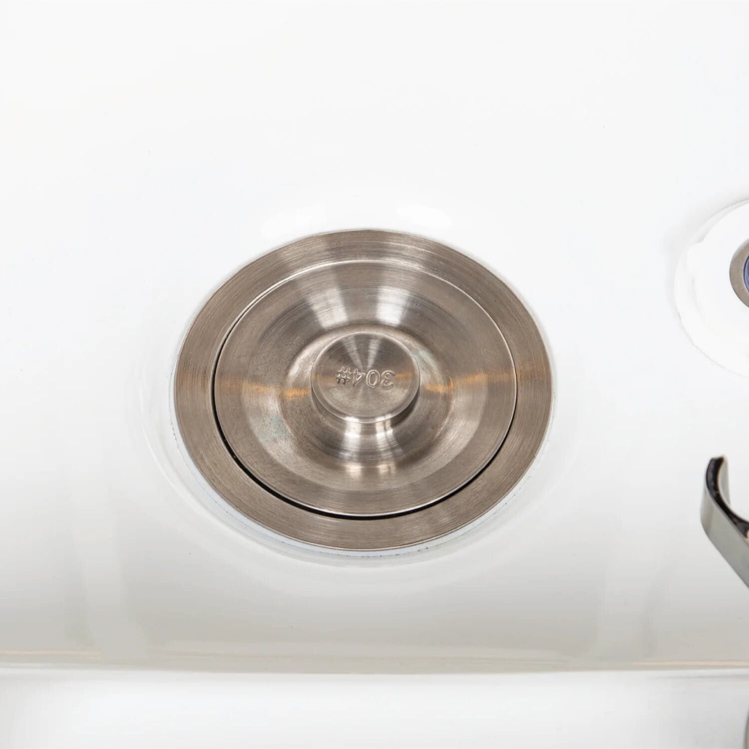 Pedicure shampoo bed water drain